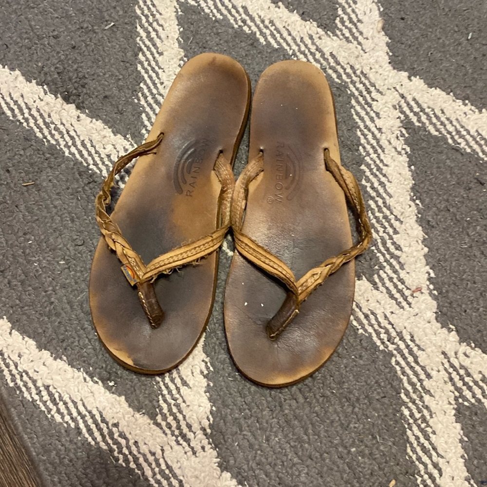 flip flops brown